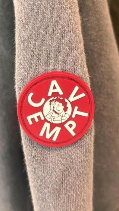 Лонгслив cav empt: 4 400 грн. - Лонгслів Київ на Olx