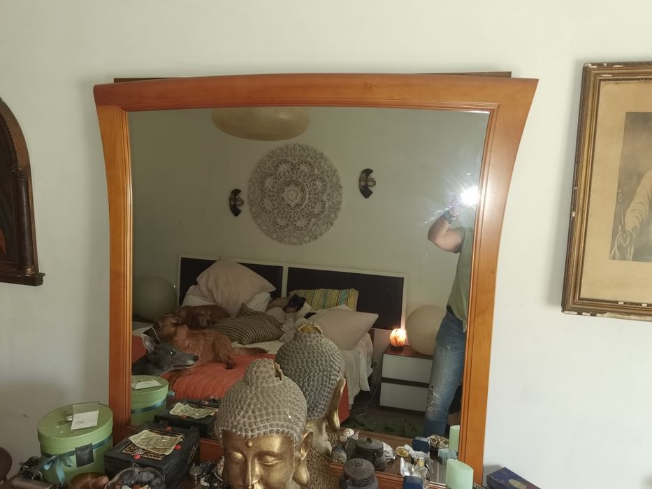 Espelho com uma moldura original