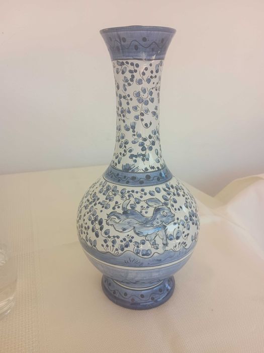 Jarra de Cerâmica Decorativa – Pintura Azul • Artesanato Português