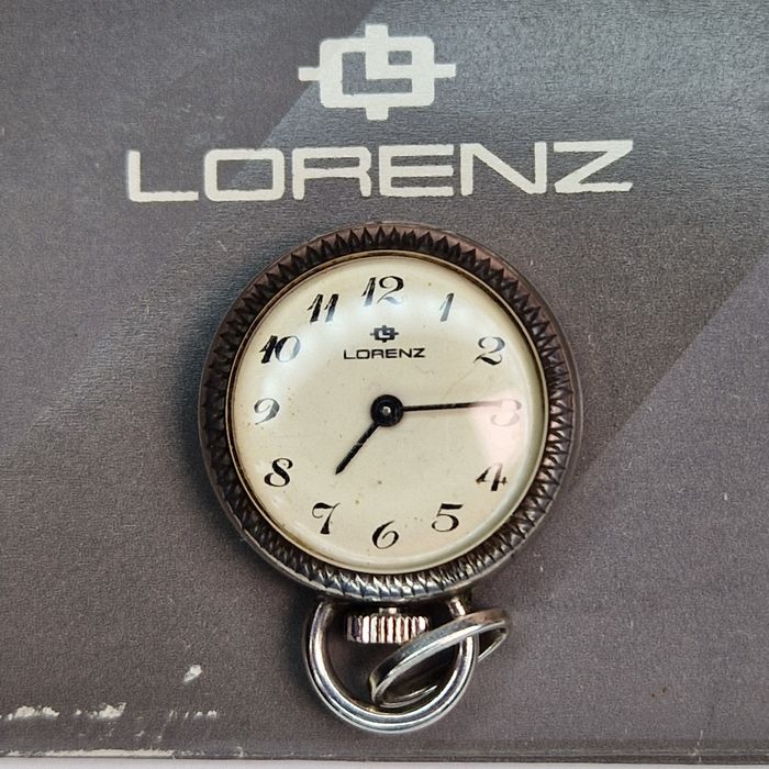 Часы Lorenz 800 серебро.