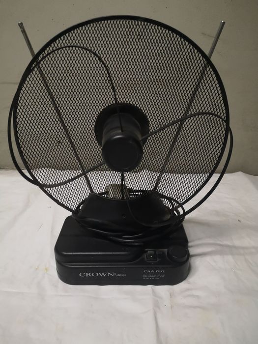 Antena parabólica interna64332091792387120