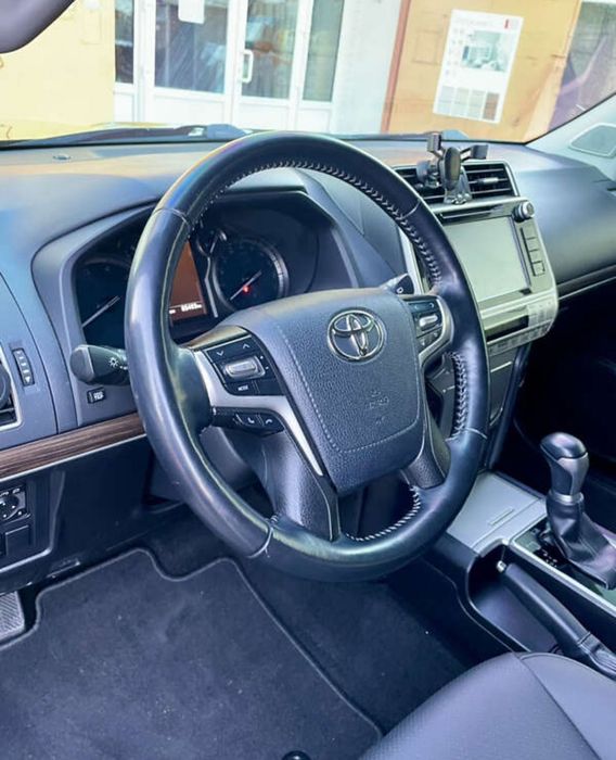 Toyota Land Cruiser Prado 2019 VIN JTEBU3FJ00K174990 фото оголошення 14 з 21