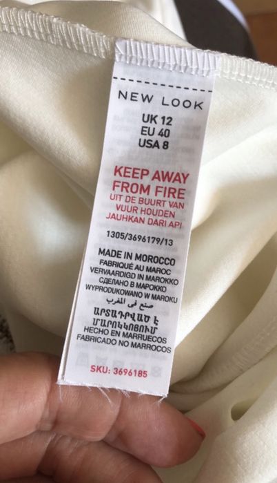 Sukienka wizytowa biała