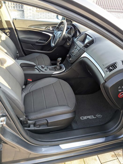 Opel insignia 1.6 turbo benzin