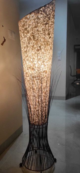 Lampa stojąca z masy perłowej 150cm