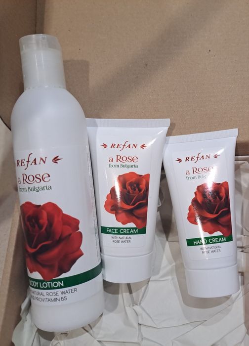 Conjunto creme (corpo,rosto, mãos)+shampoo