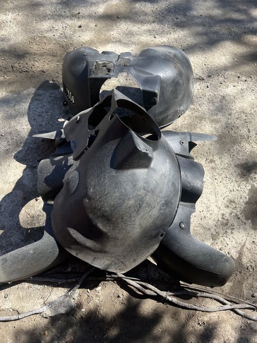 Подкрылок передний крайслер 300м chrysler 300 m