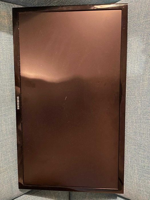 Monitores HP 24" e Samsung 22"