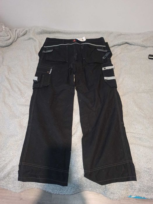 Spodnie robocze firmy Björnkläder (z górnej półki)  rozmiar 56 Nowe.