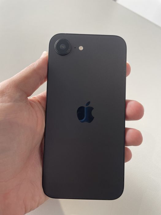 iPhone 16e 128GB (ÓTIMO ESTADO)