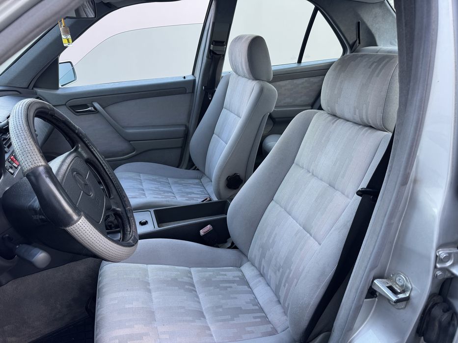 Mercedes-benz c220 D