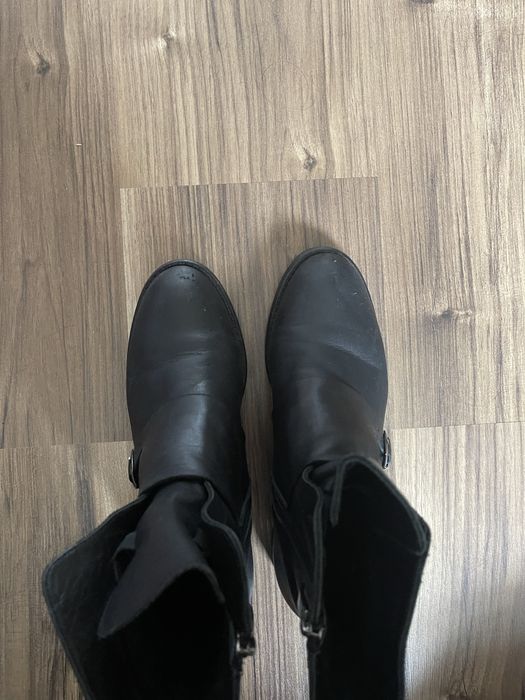 Ботінки жіночі, шкіряні