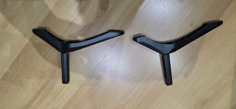 Pés universais de tv