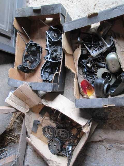 Peças de Motor Casal 2 de Pé Moderno – Vendo Separado