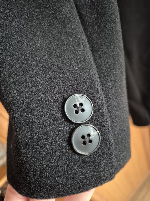 Damski czarny klasyczny płaszcz zimowy Sinsay S