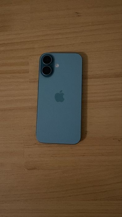 •	iPhone 16 128GB em ótimo estado + Caixa -bateria 91