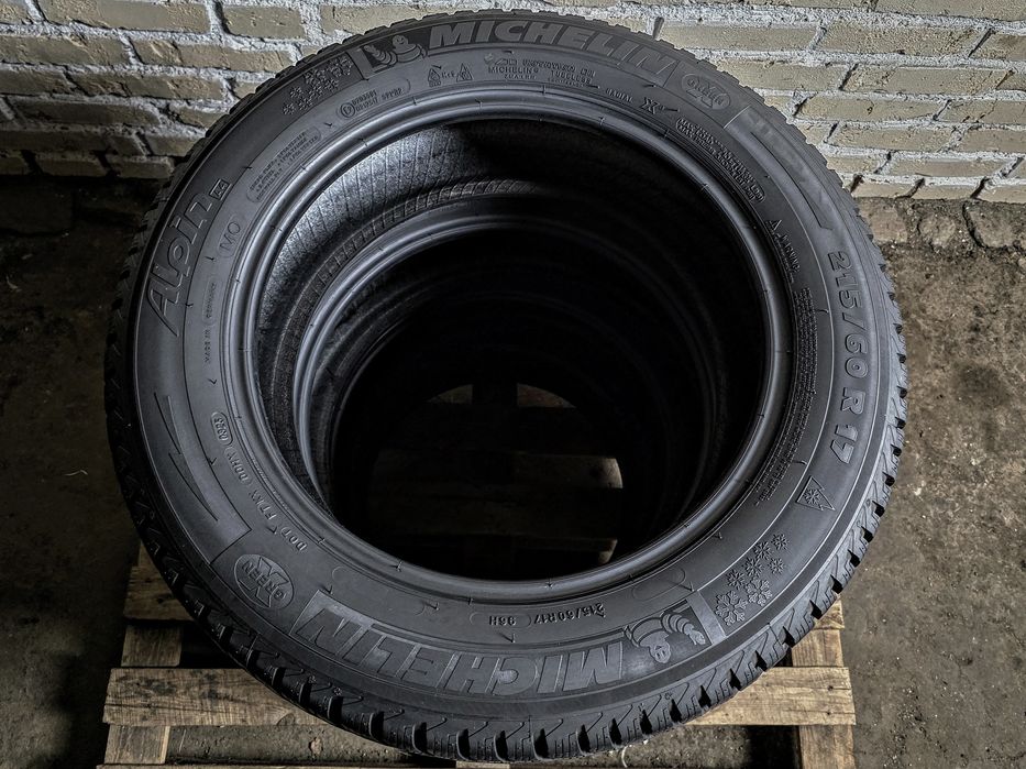 Зимові 215/60r17 Michelin | 8mm | 2025 | Made in Germany | Комплект / 4шт | Як нові, ідеальний стан, без пошкоджень, без ремонтів | Преміум шини