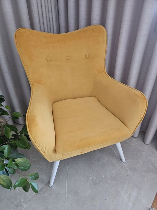 Cadeirão amarelo