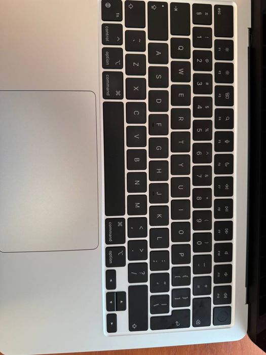 MacBook Air 13.6 2022 M2 8ram 256ssd