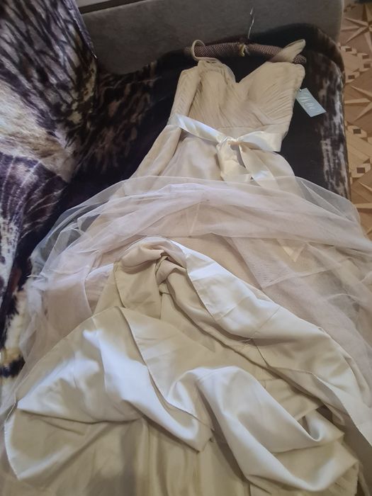 Платье свадебное ,випусктное ,вечернееее