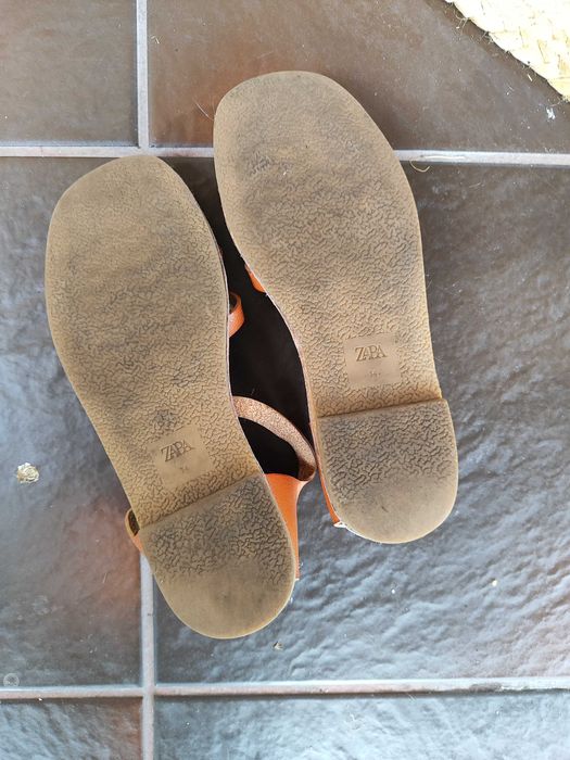 Sandały Crocs i Zara