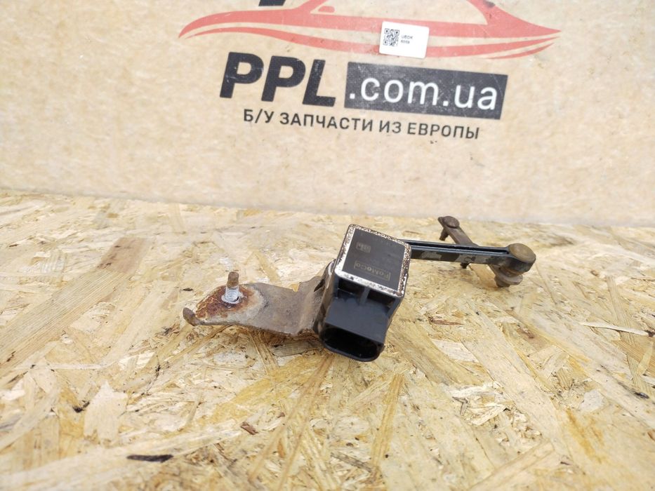 Volvo XC70 II 07-16 Датчик положения кузова задний левый 7G9N-5B738-AA