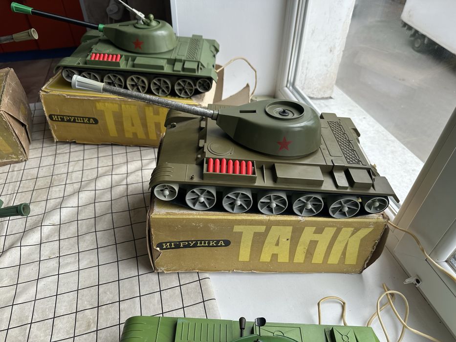 Ігрушка ссср Машинка Танк