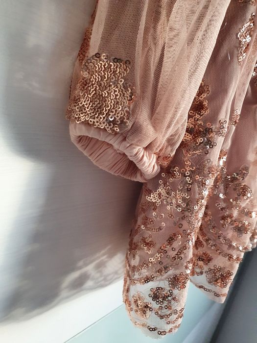 Piękny kombinezon w cekiny