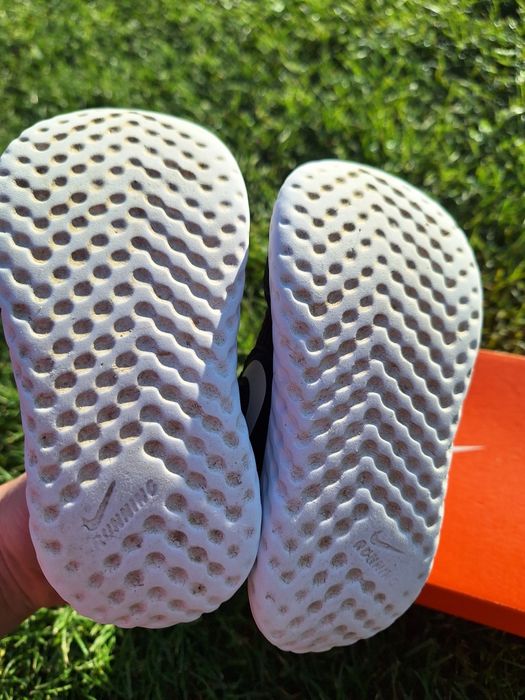 Оригінальні кросівки nike