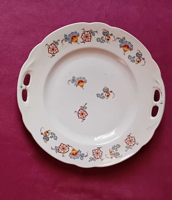 Patera art deco z dwoma uchwytami, sygnowana.