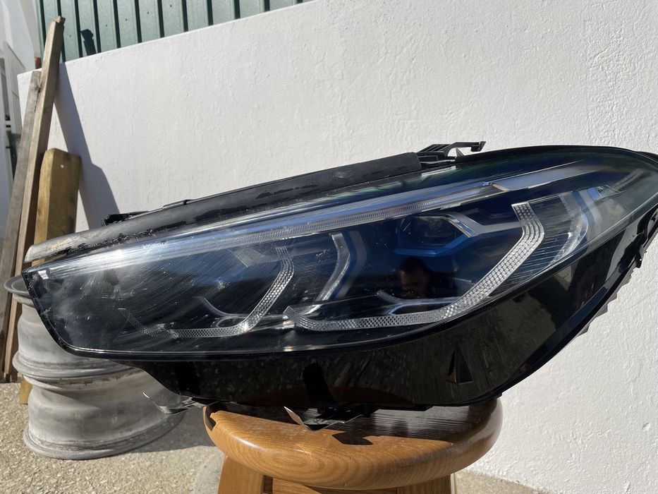 Bmw serie 8 - farol esquerdo