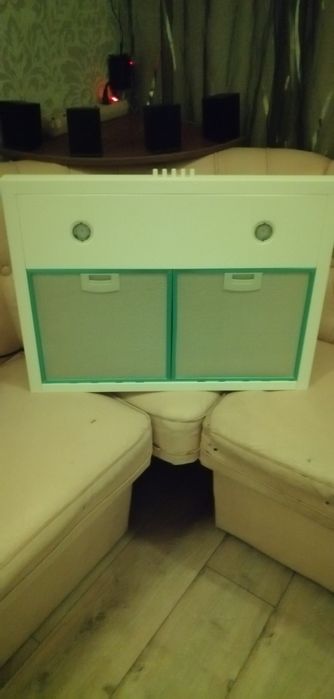 Витяжка продам по ненадобности... не була у використані