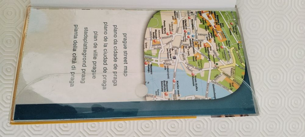 Praga - livro guia com mapa
