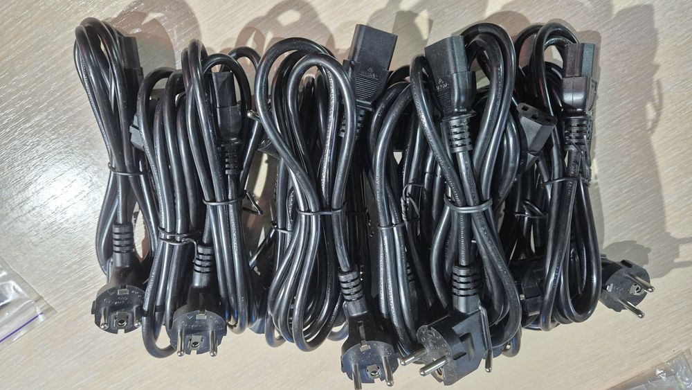 Кабель живлення, мережевий кабель для комп'ютера та різних пристроїв