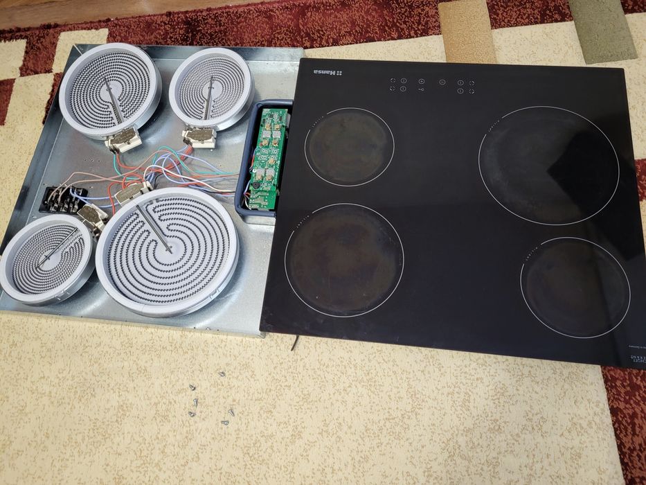 Варочная поверхность Hansa  52×59