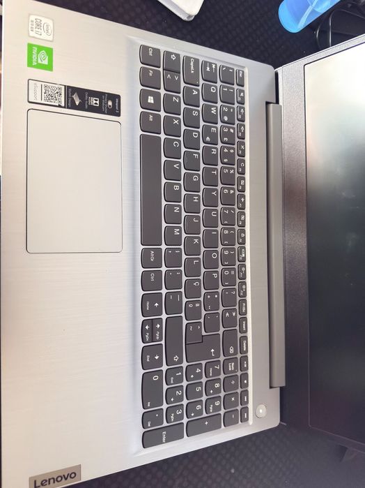 Lenovo I7 8Gb Ram Pouco uso, inclui carregador