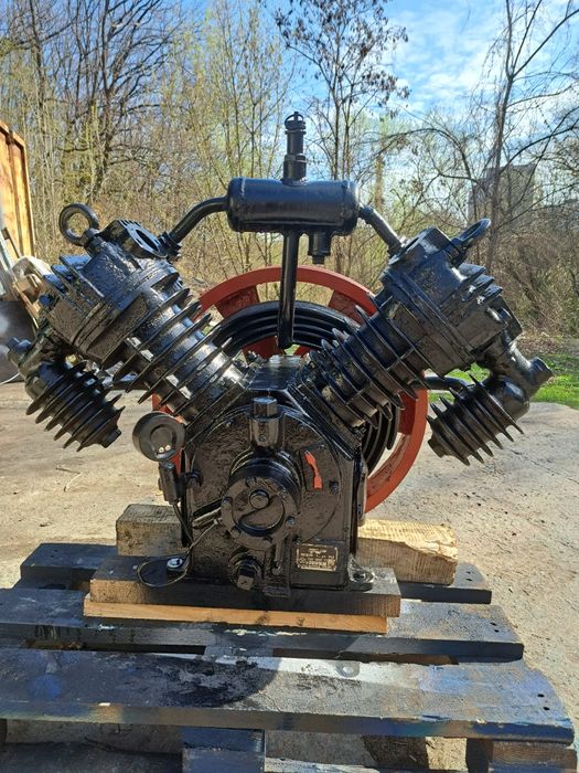 Компресор 1100 літрів/хв ГСВ-1/12; 155-2ВУ4; 1101-В5У4; головка