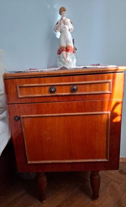 Стінка у вітальню