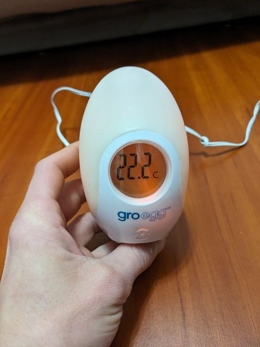 Термометр-нічник Tommee Tippee Gro-egg