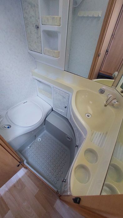 Кемпінги будинок на колесах караван причіп дача