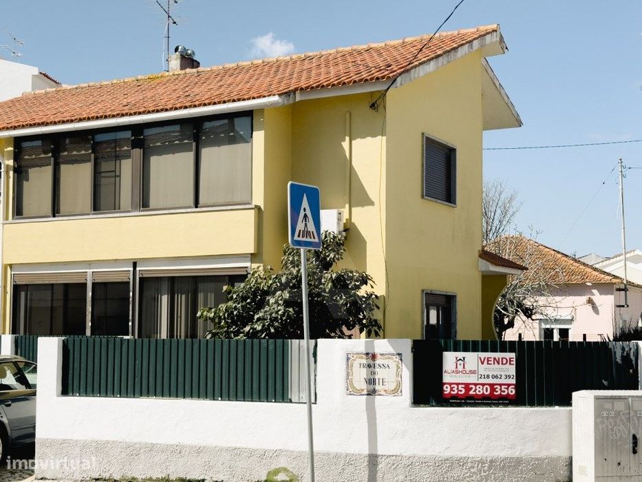 Andar de Moradia T3 com Logradouro em Alcabideche