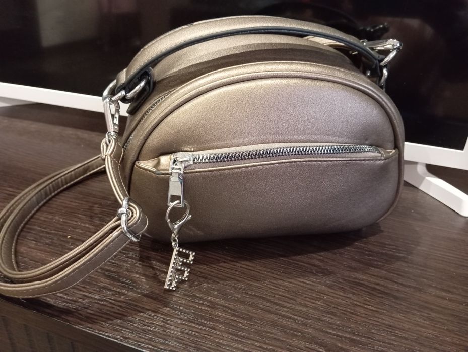 Стильна жіноча сумочка