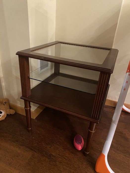 Mesa de apoio em vidro
