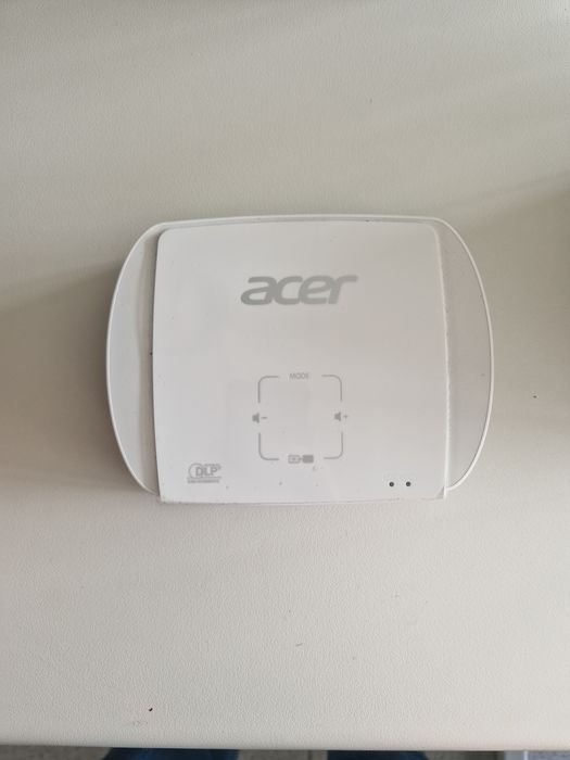 Projector Acer semi novo
