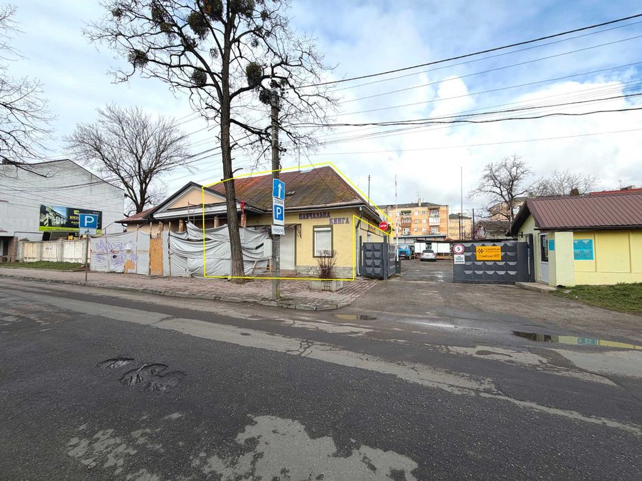 Продаж фасадного комерційного приміщення  м.Стрий вул.Б.Хмельницького