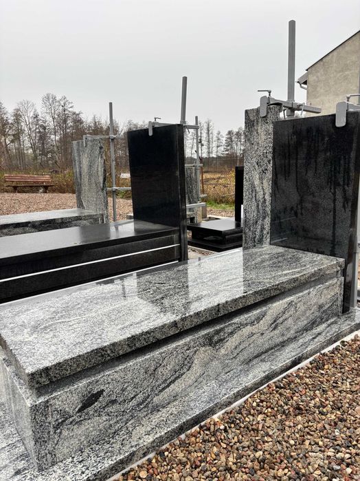 Nagrobek Granitowy