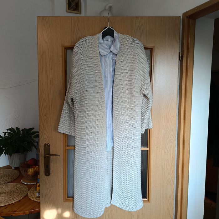 Piękny sweter o grubym splocie