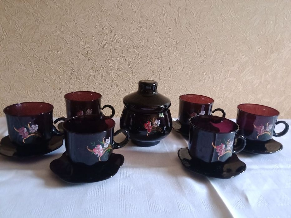 Чайный сервиз стеклянный 13 предметов на 6 персон. Франция.