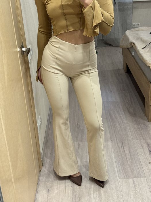 Трендові брюки Bershka