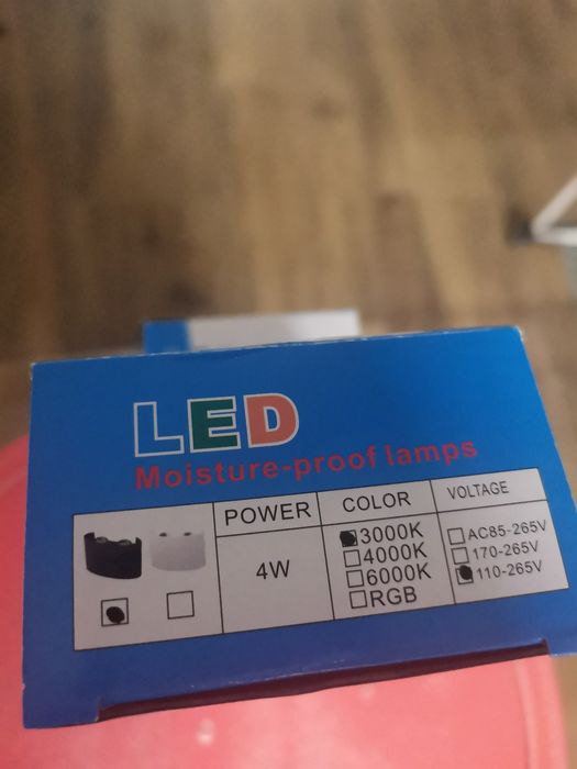 Kinkiet lampa góra dół 4W